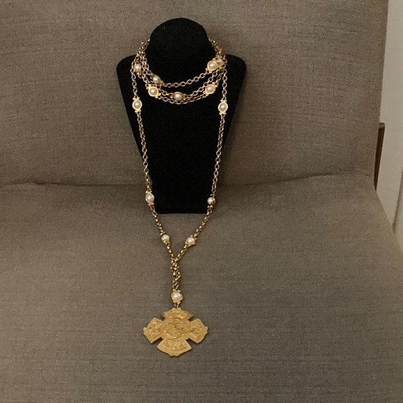 Vintage Karl Lagerfeld gold guild necklace